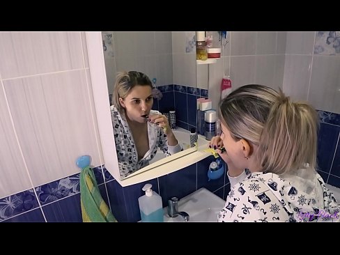 ❤️ Pijamaz jantzitako gazteekin ahozko esperma amaitzen da ipurdian - Letty Black ❌ Porno vk gugan ❌
